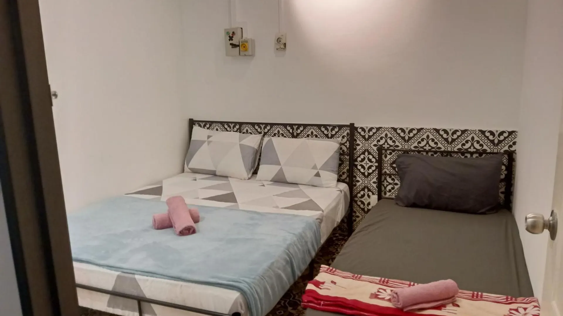 Nyaraló Fastbook Ferringhi Soho Unit 8Pax Villa Batu Ferringhi